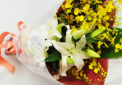 花束 誕生日 花 ギフト オンシジュームと百合の花束
